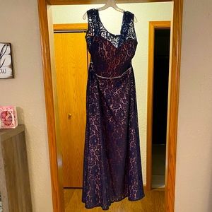 Size 26 (fits like an 18/20) Navy & pink dress